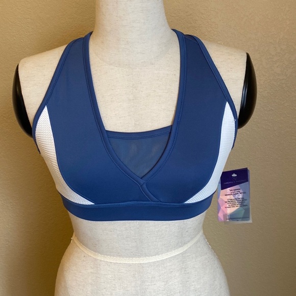 NWT - activewear lot - Picture 6 of 9